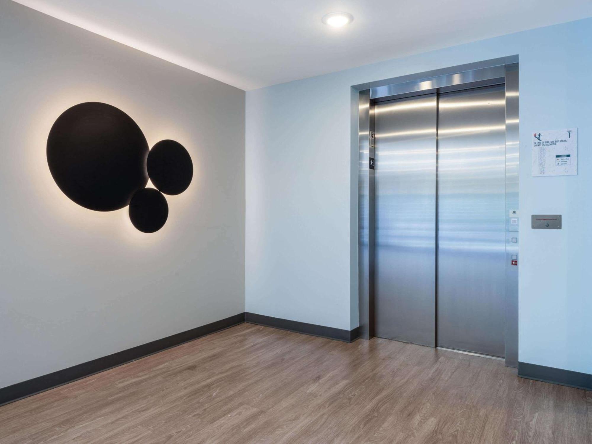 Echo Suites Extended Stay By Wyndham 斯帕坦堡 外观 照片