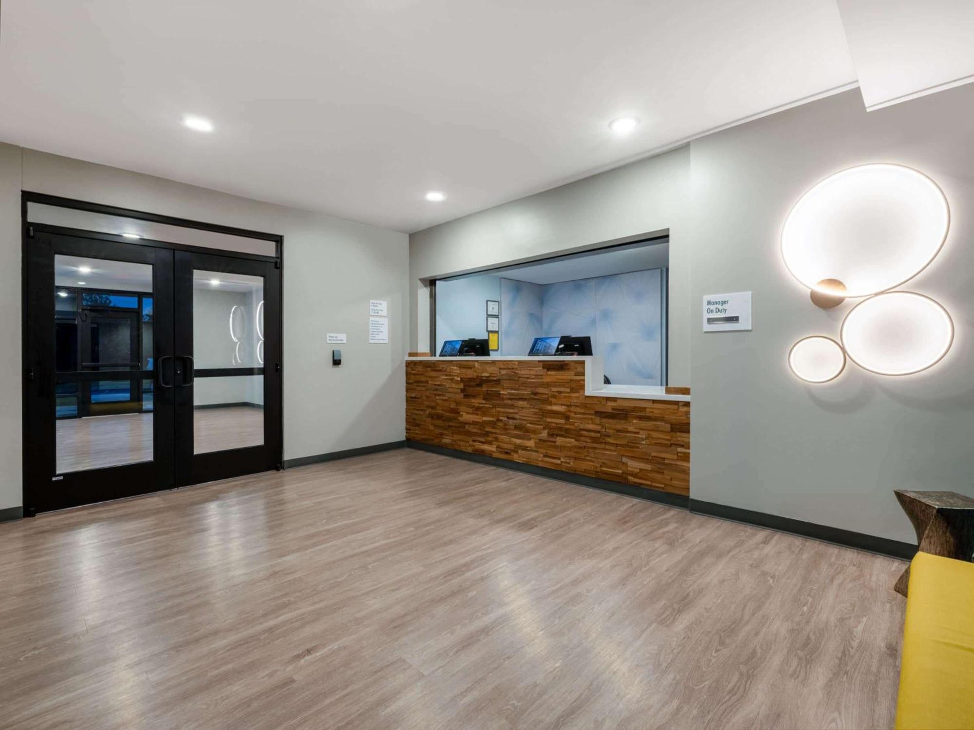 Echo Suites Extended Stay By Wyndham 斯帕坦堡 外观 照片